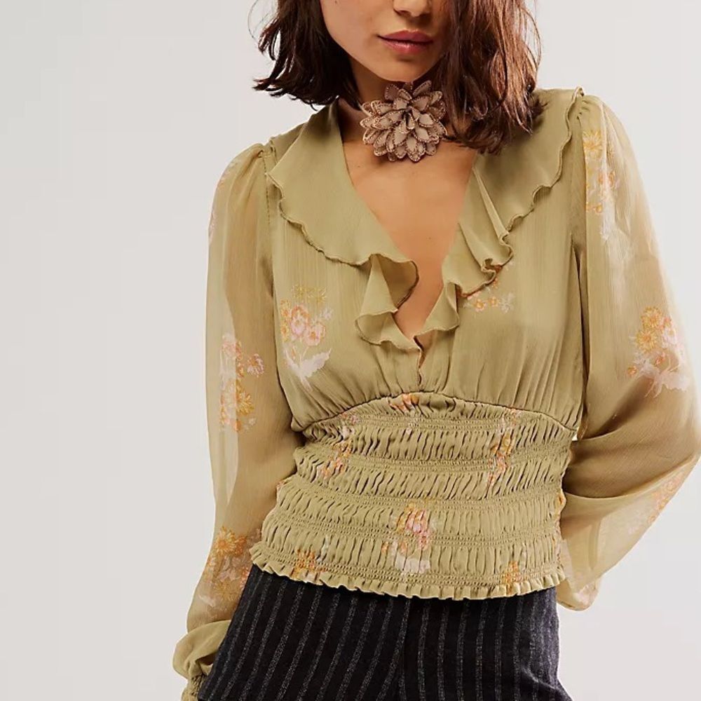 Nwt free people Smocked So Nice Top Moss Long Sleeve